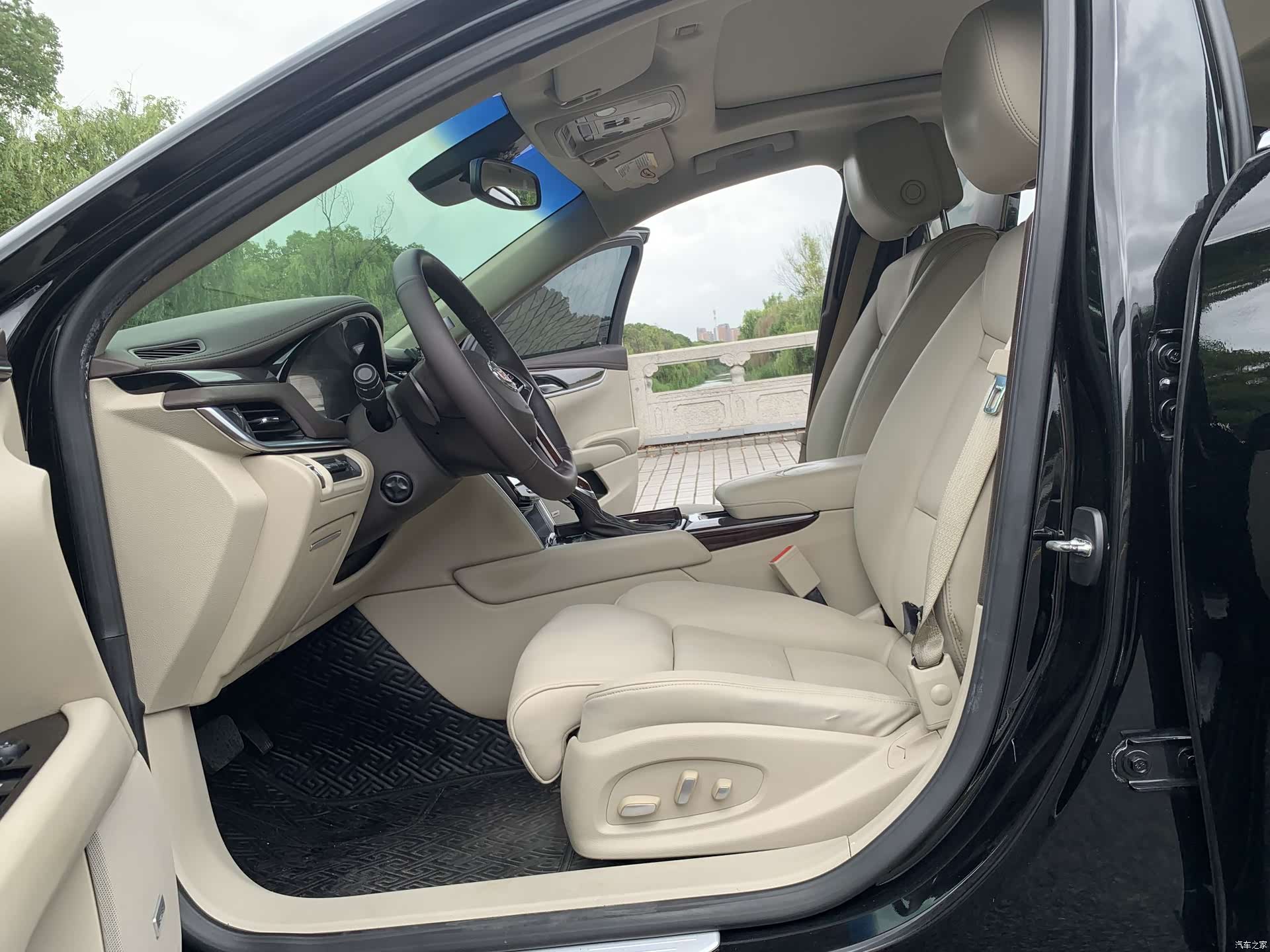 Cadillac XTS, 2014 10