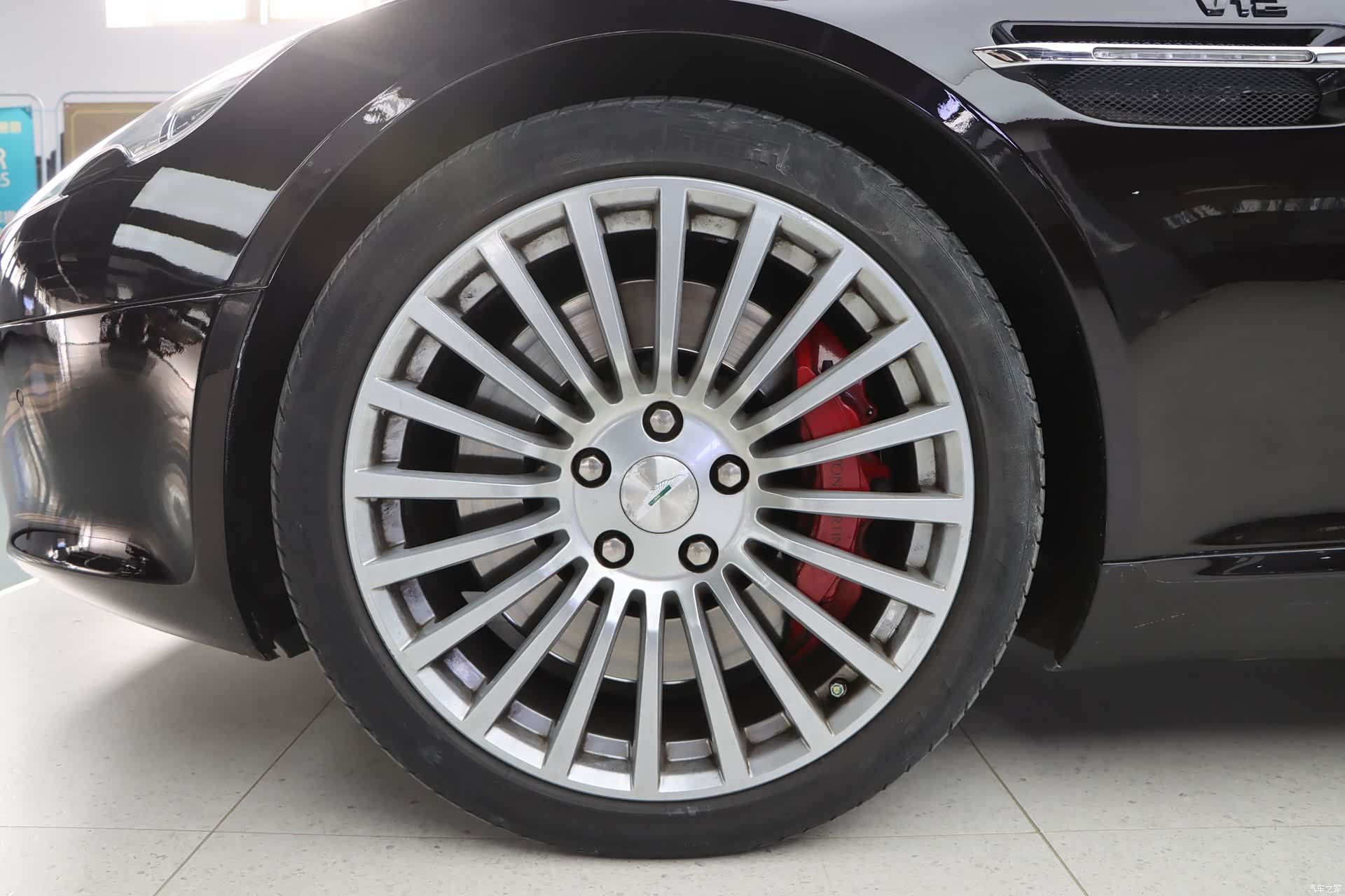 Aston Martin Rapide, 2014 9