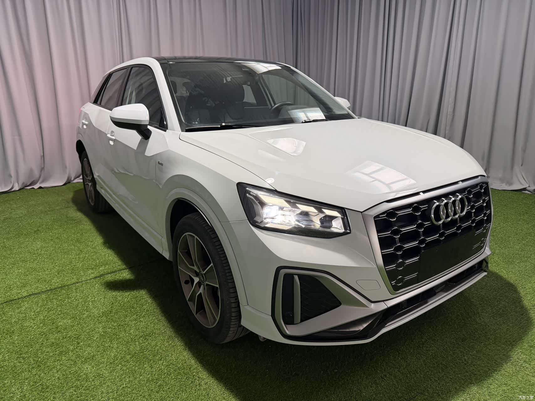 Audi Q2L, 2022 3