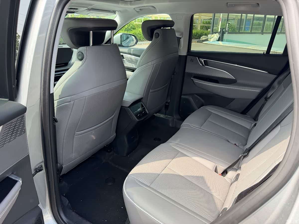 Buick E5, 2025 12
