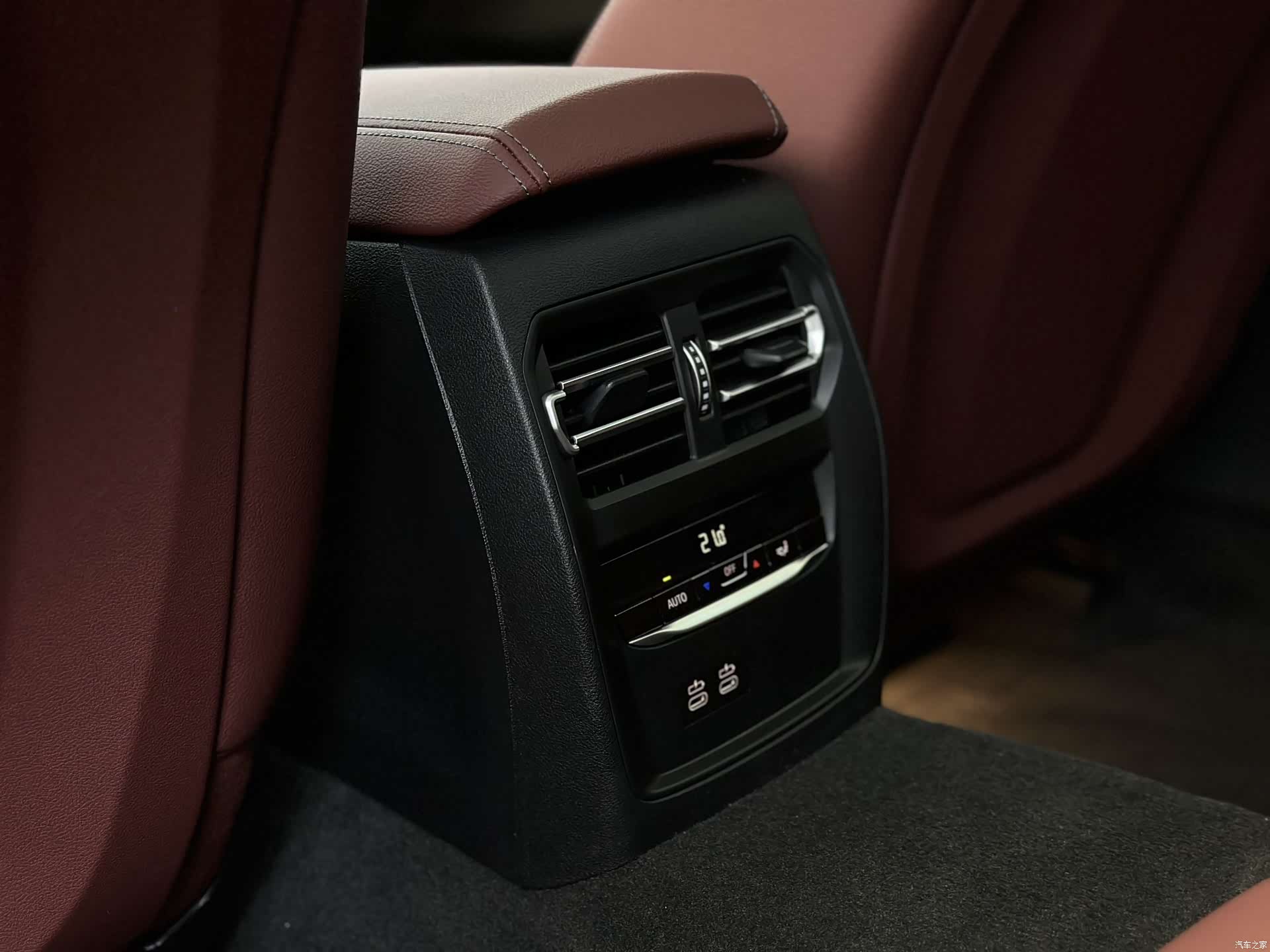 BMW 3 Series, 2023 11