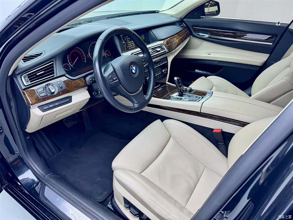 BMW 7 Series, 2011 18