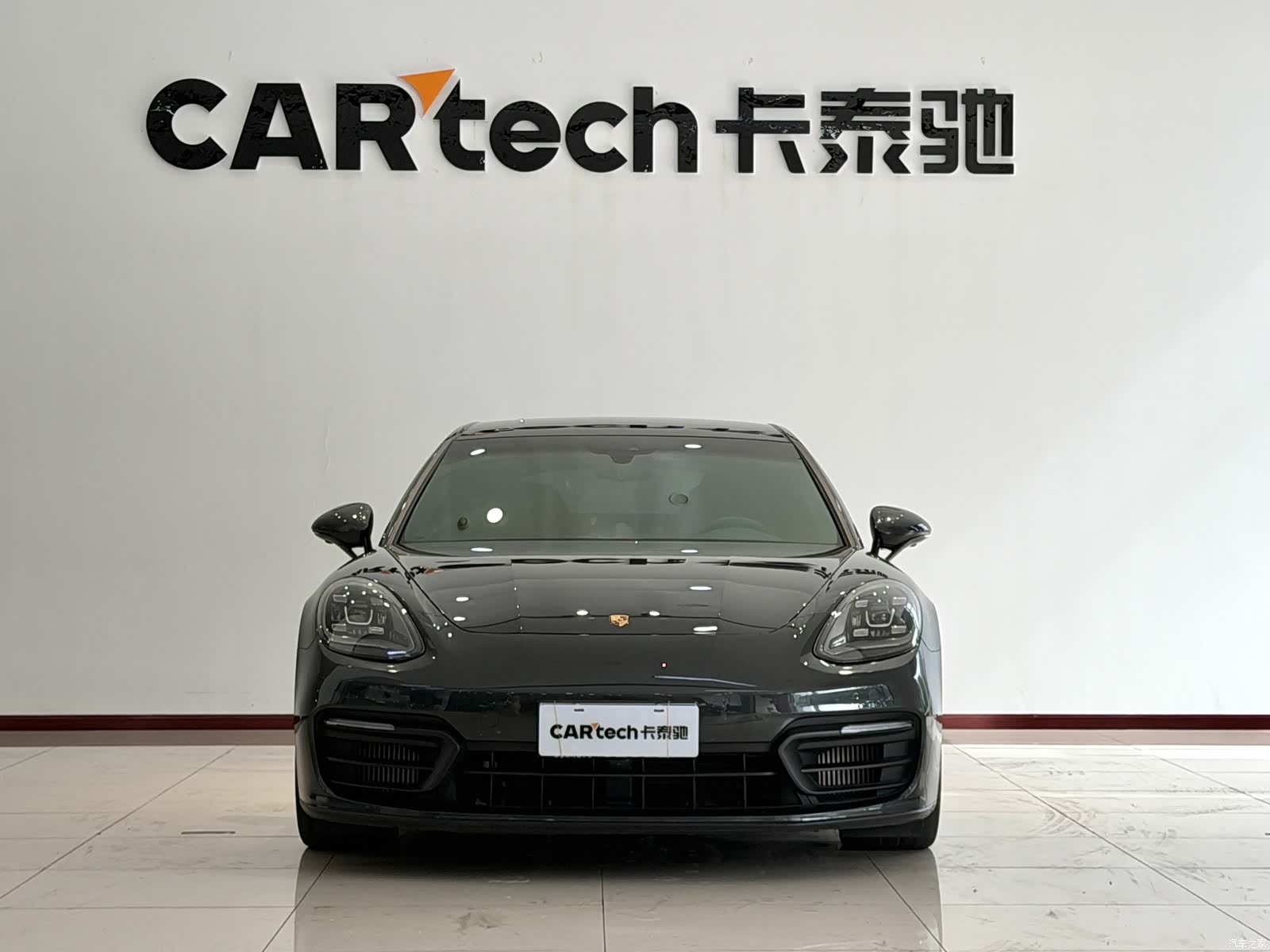 Porsche Panamera, 2023 3
