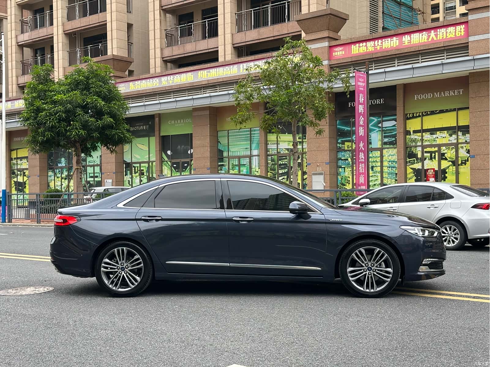 Ford Taurus, 2021 4