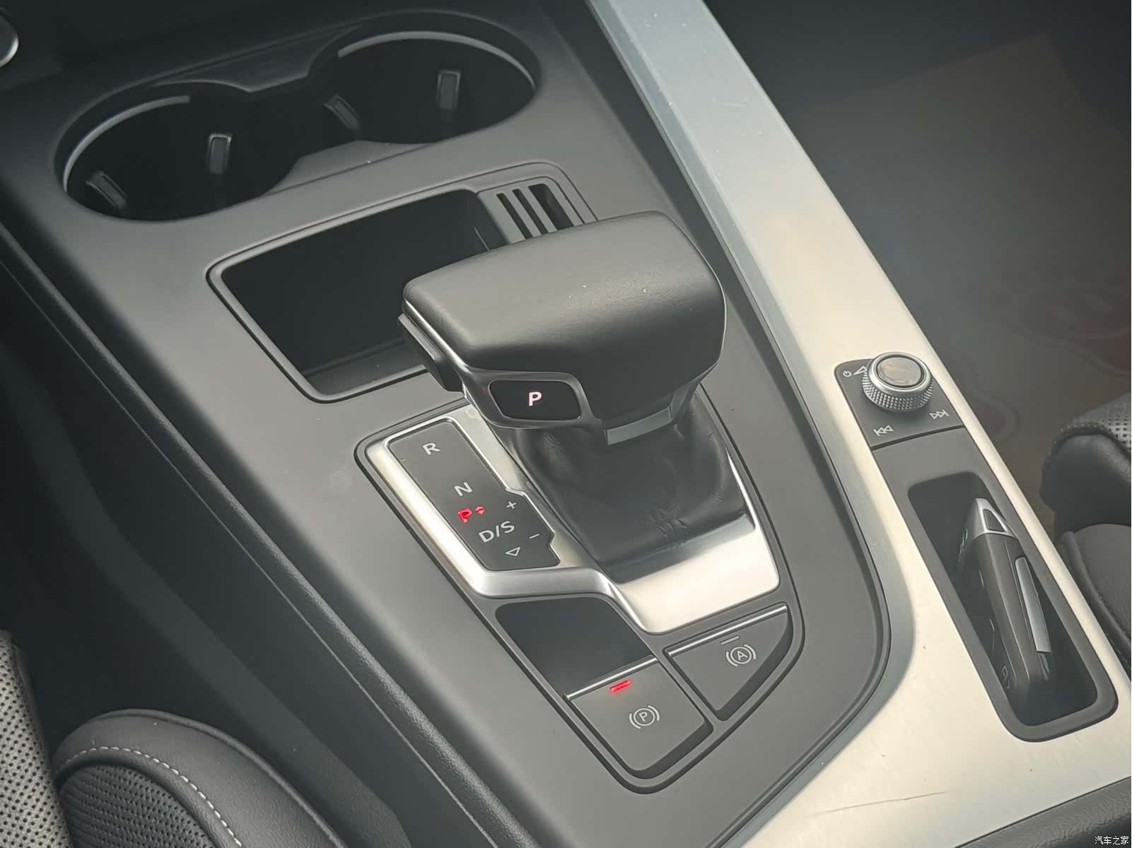 Audi A4L, 2022 7