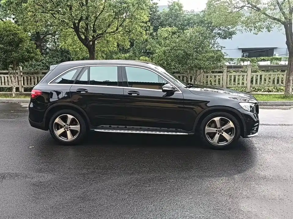 Mercedes-Benz GLC Mercedes-Benz GLC