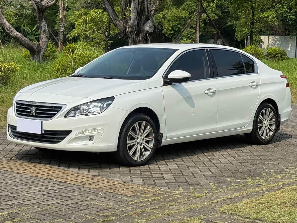 Peugeot 408 2014 1.8L AT Luxury