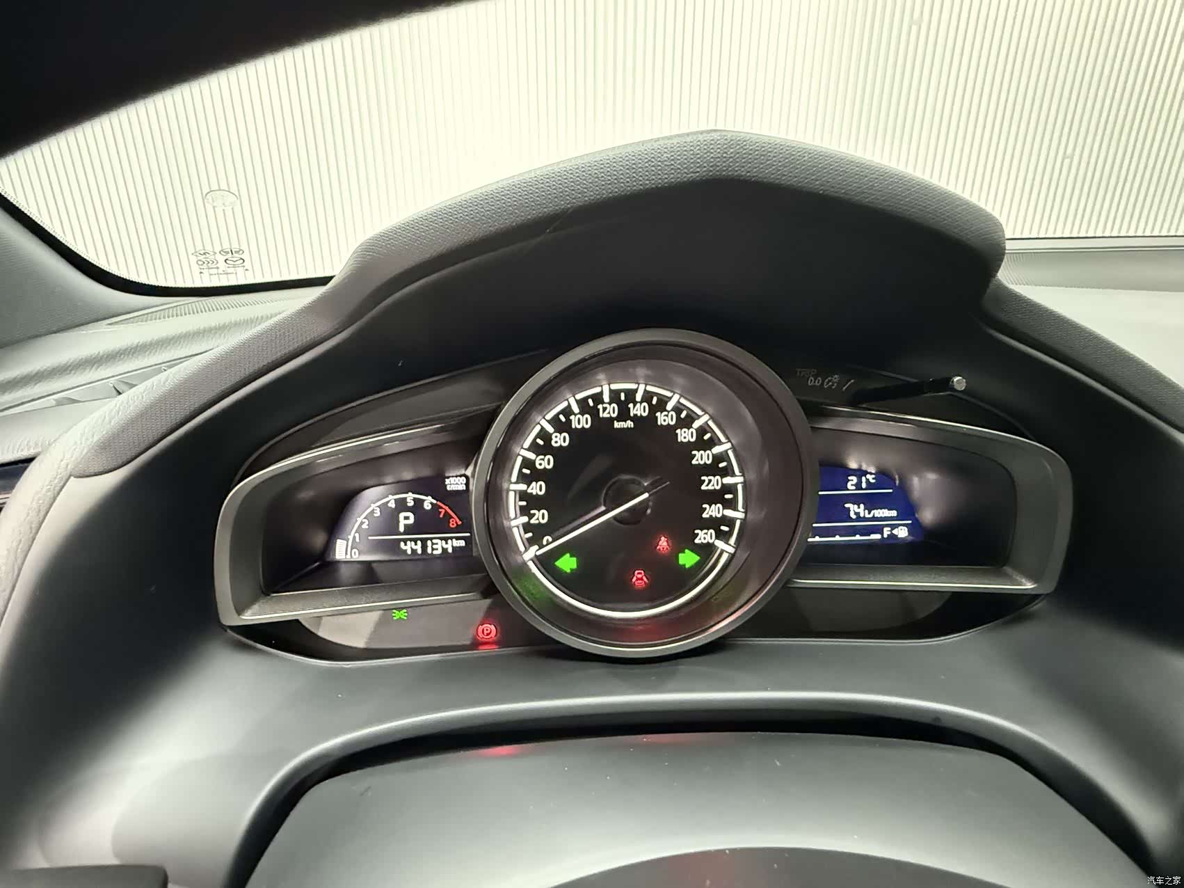 Mazda CX-4, 2023 17