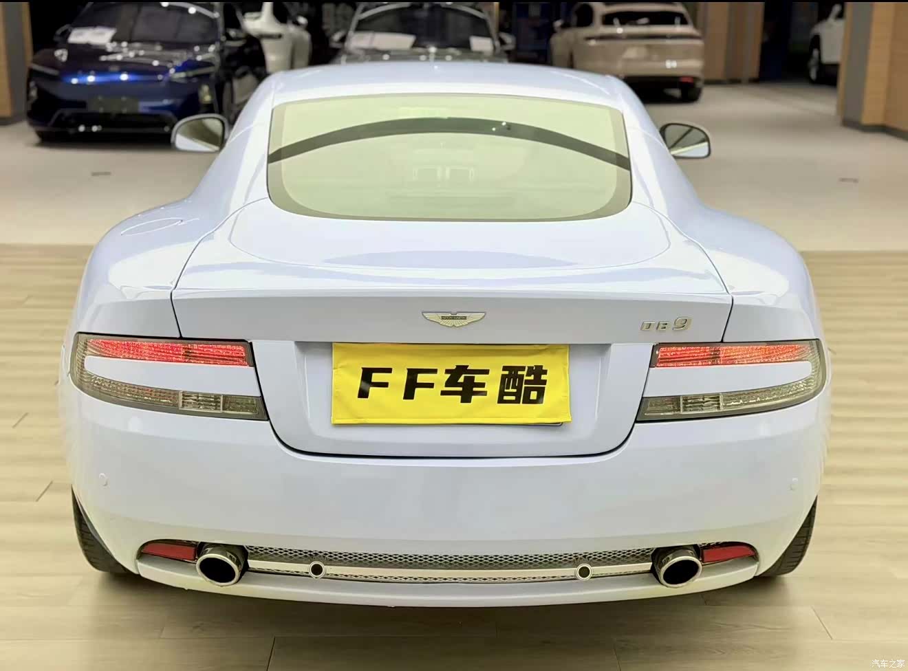Aston Martin DB9, 2011 7