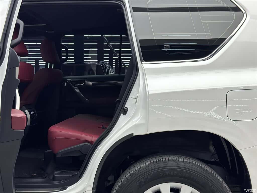 Lexus GX, 2023 9
