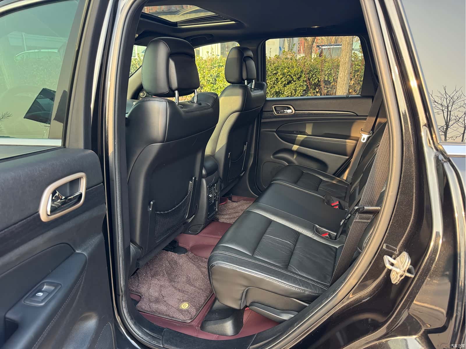 Jeep Grand Cherokee, 2013 19
