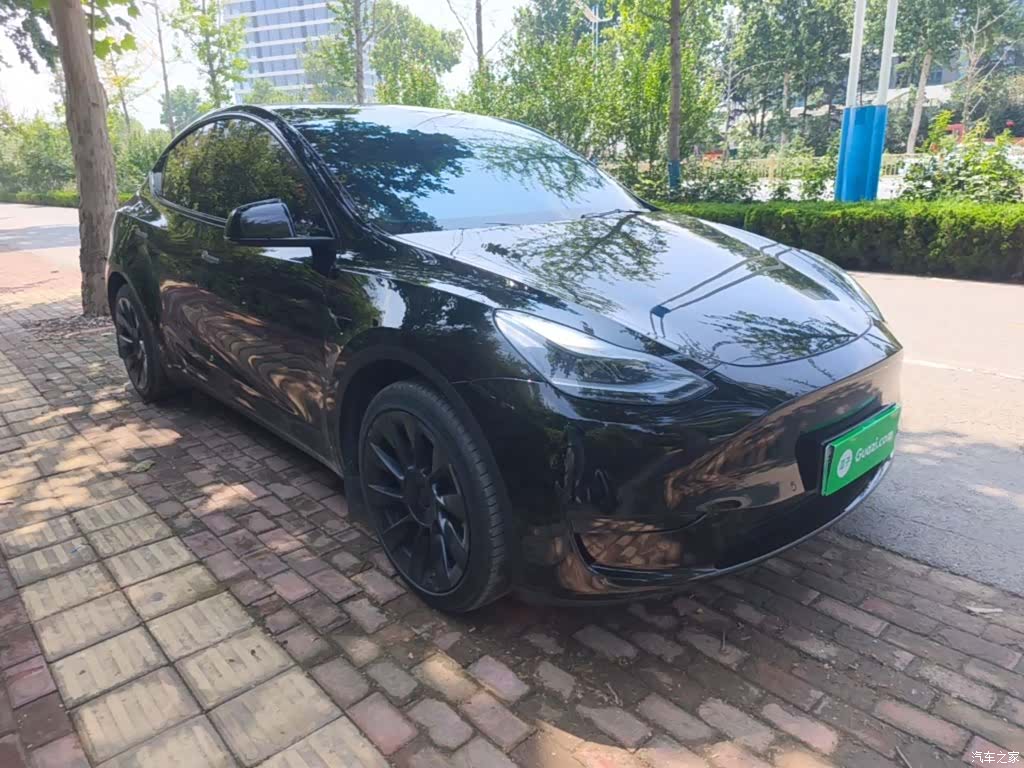 Tesla Model Y, 2023 22
