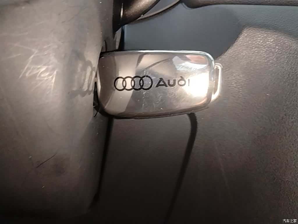 Audi Q3, 2019 9