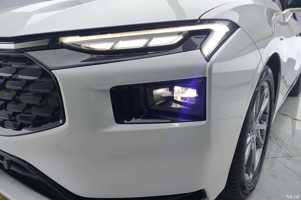 Ford Mondeo, 2024 все фото