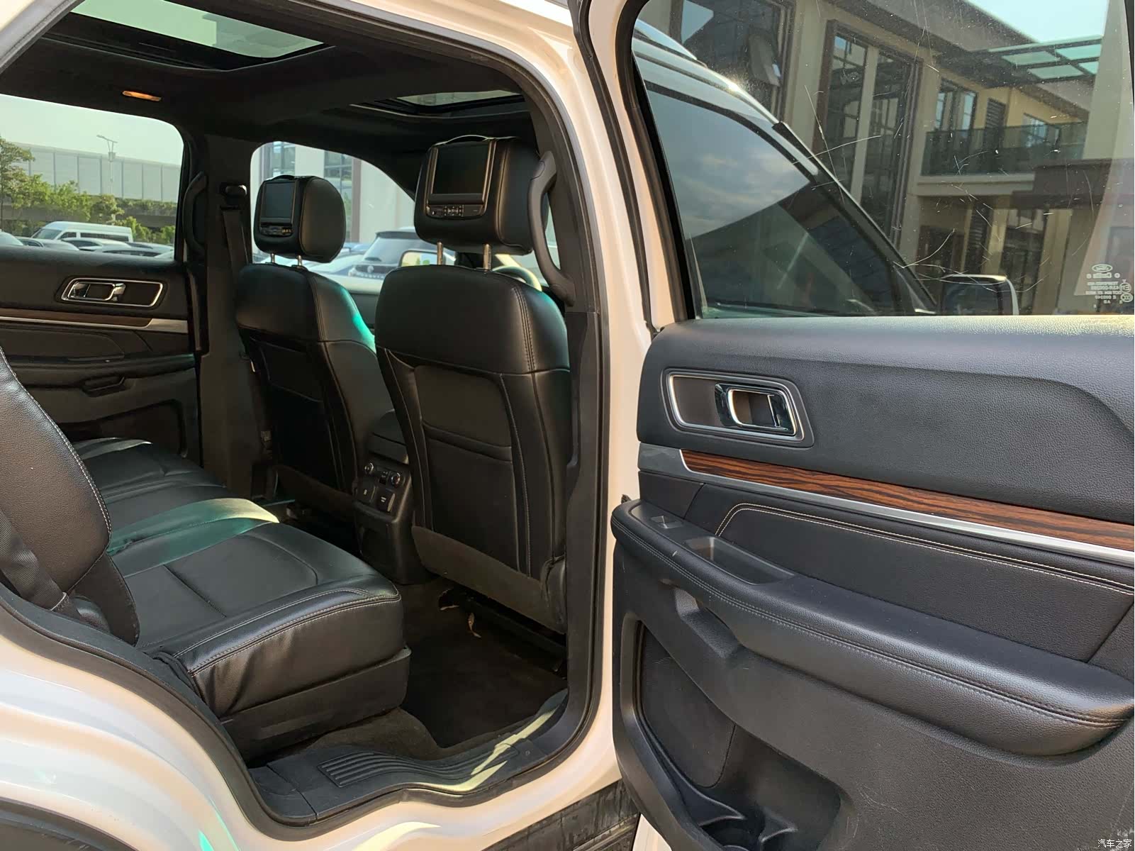 Ford Explorer, 2016 9