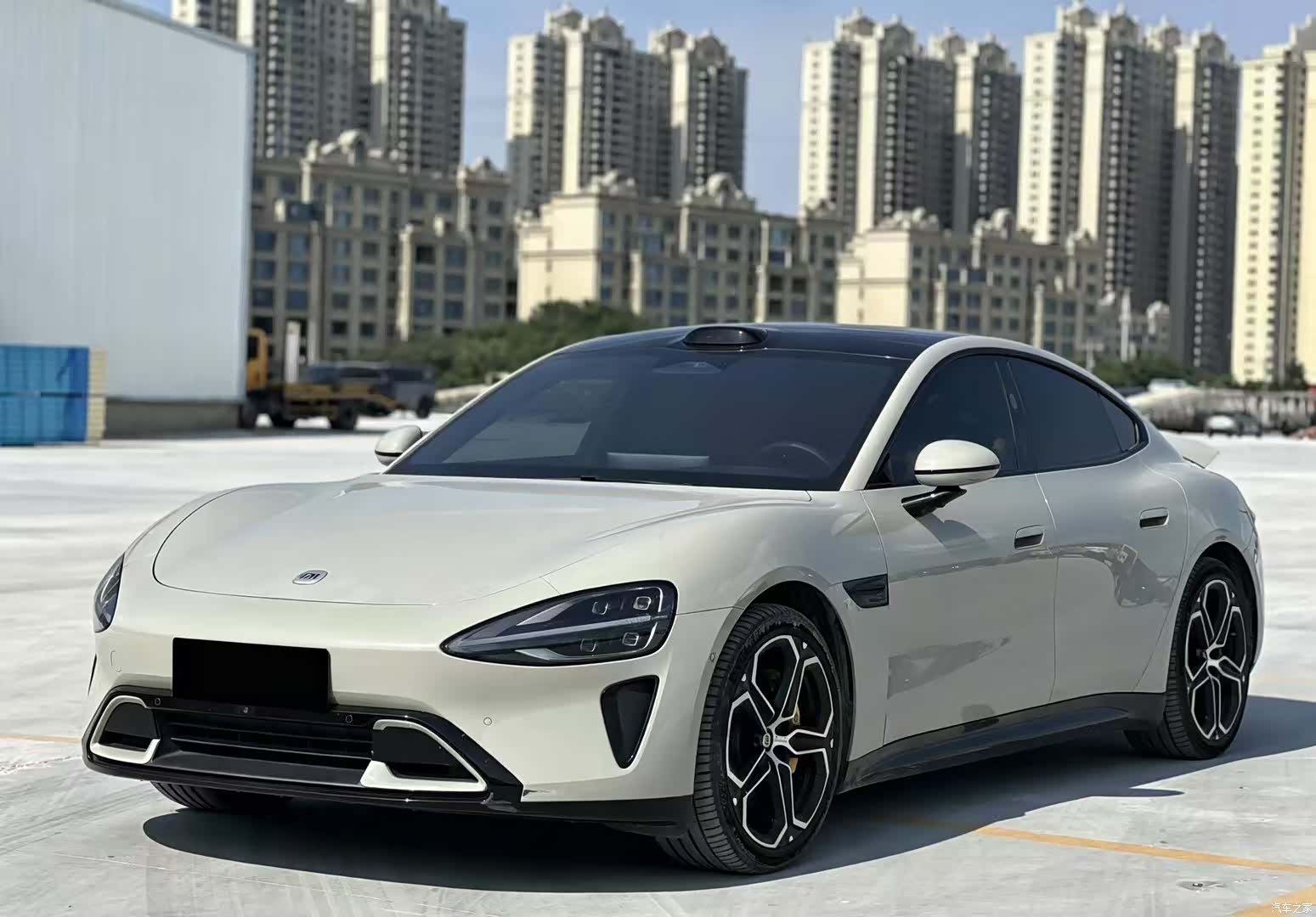 Xiaomi SU7, 2025 1