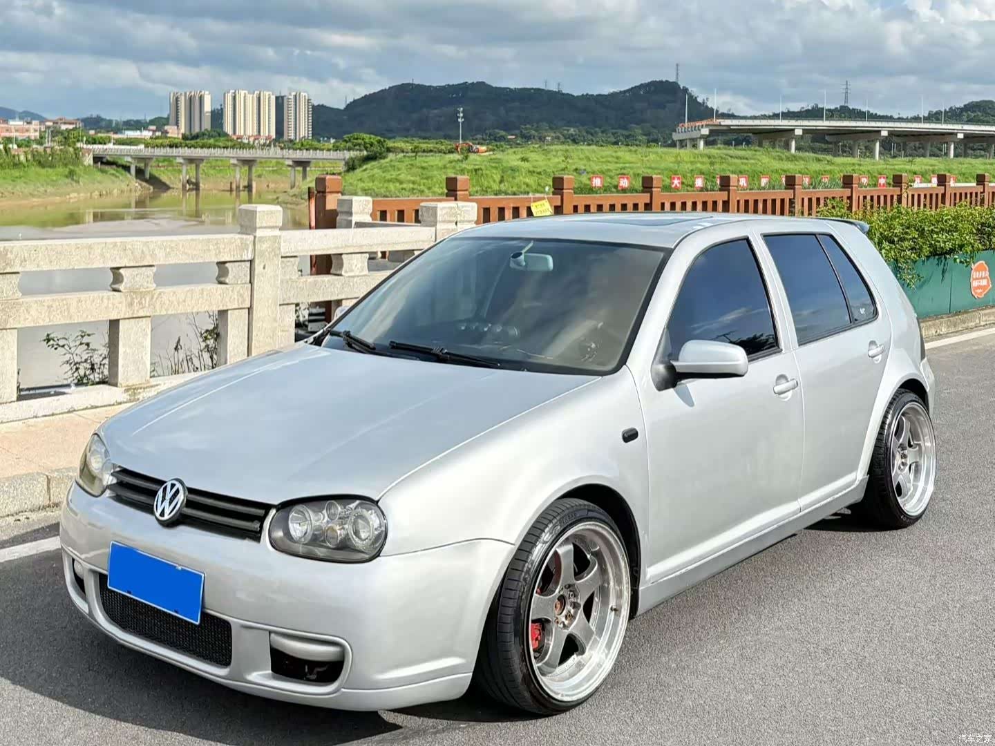 Volkswagen Golf, 2005 1