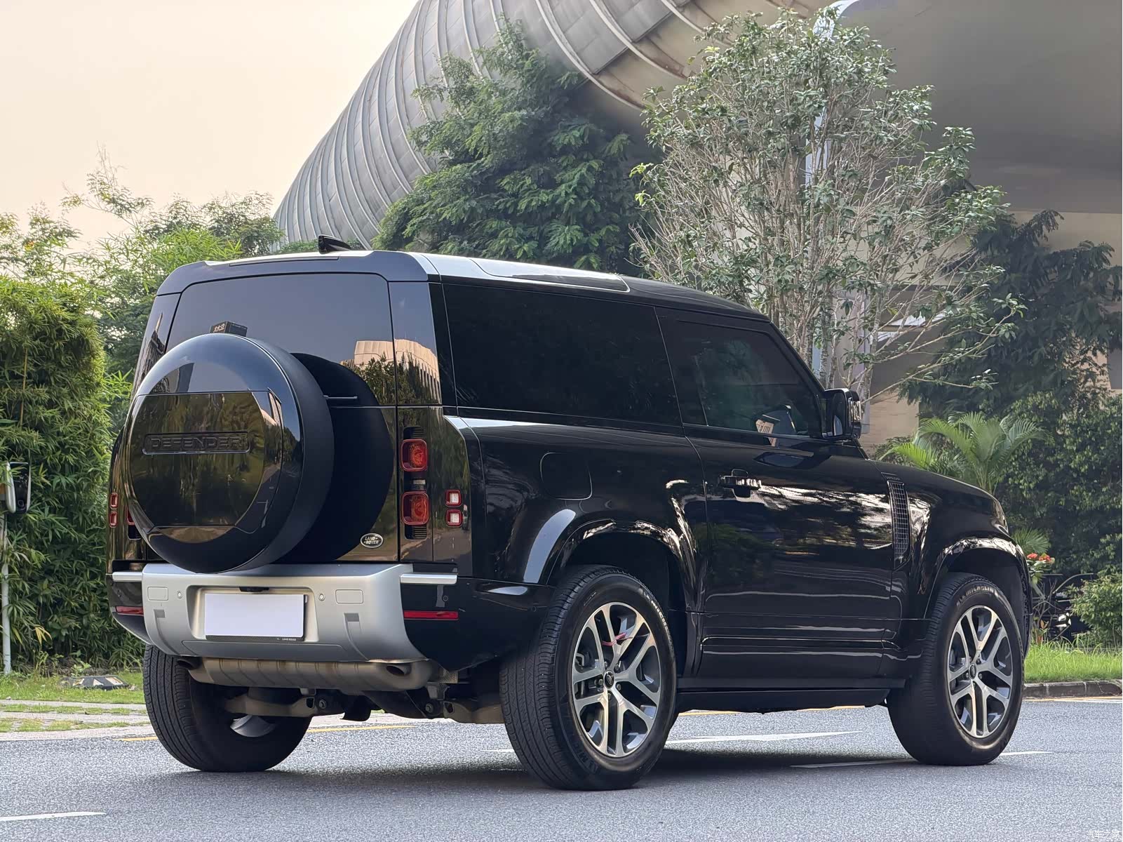 Land Rover Defender, 2023 19