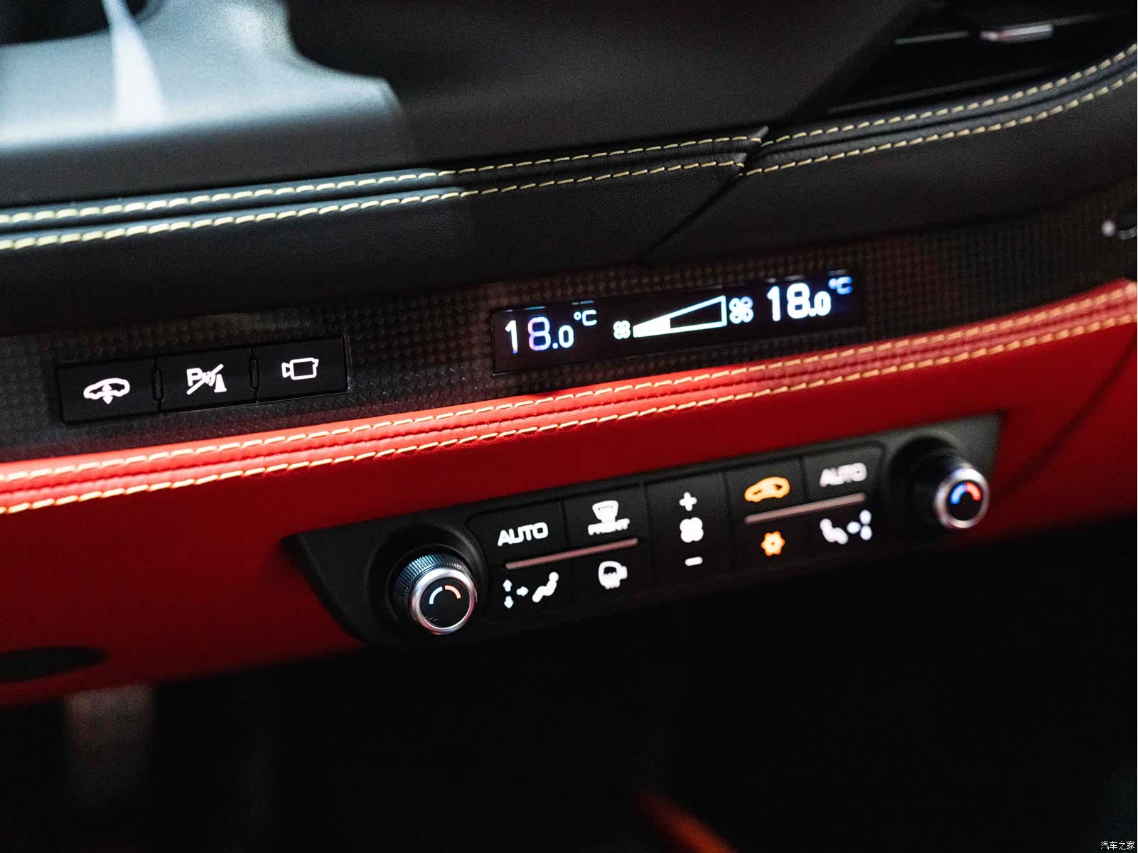 Ferrari F8, 2022 11