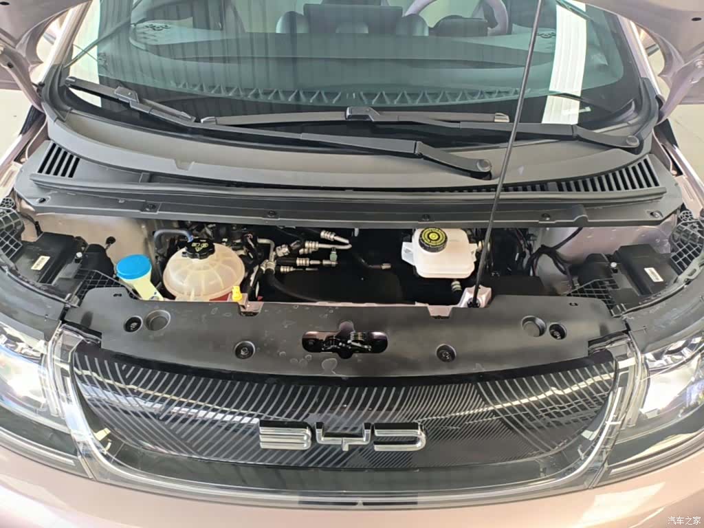 BYD Dolphin, 2022 20