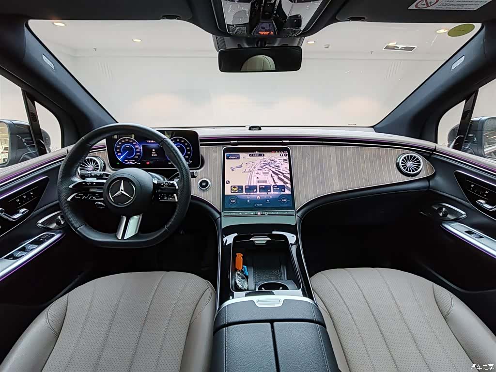Mercedes-Benz EQE, 2025 16