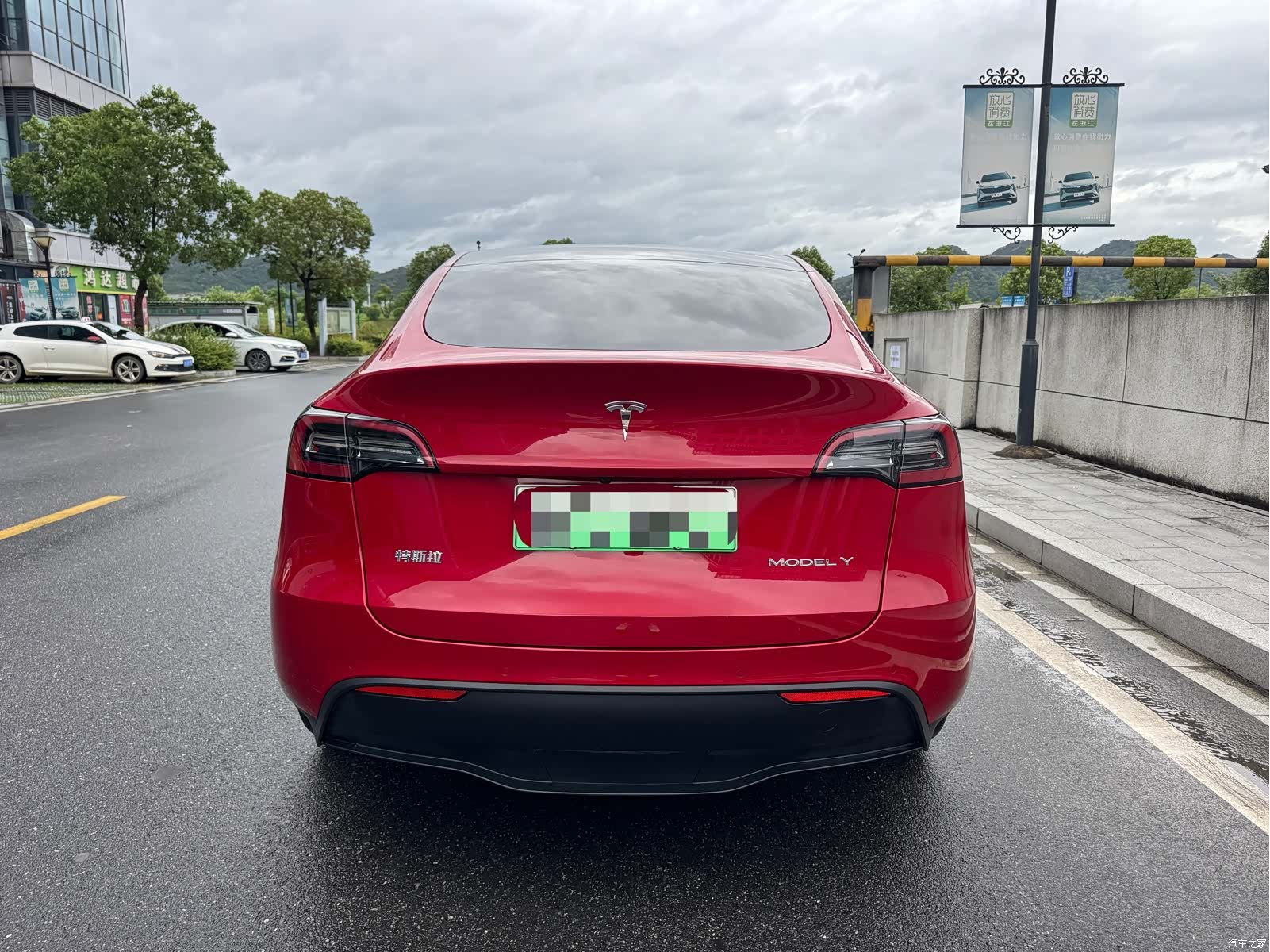 Tesla Model Y, 2022 4