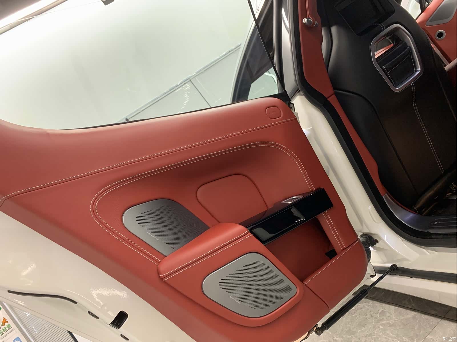 Aston Martin Rapide, 2013 17