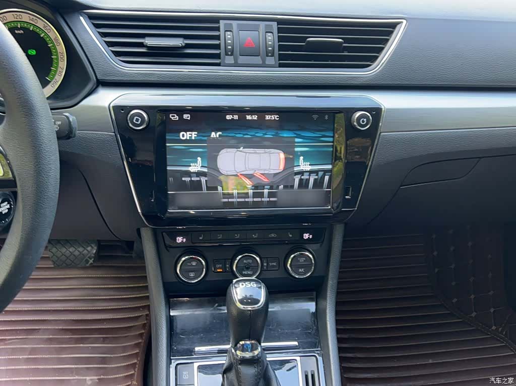 Skoda Superb, 2018 все фото