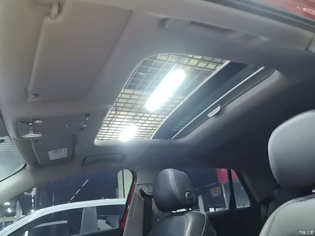 Audi Q2L, 2018 18