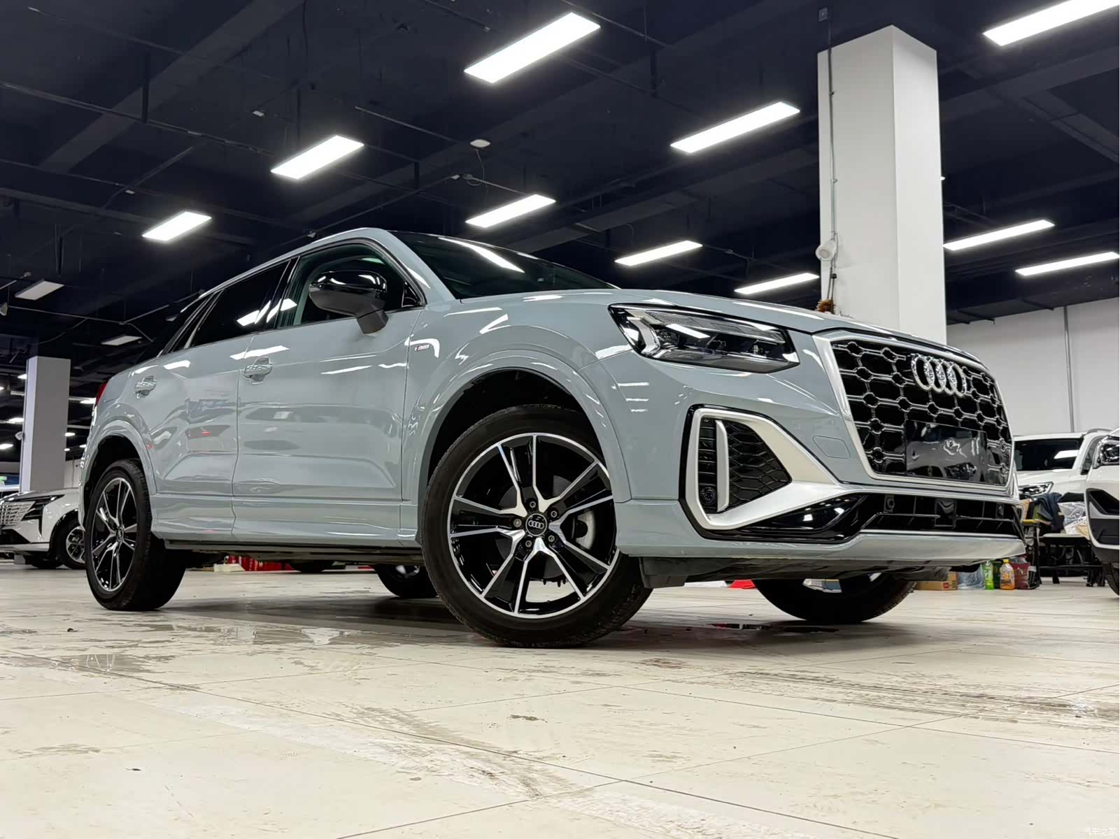 Audi Q2L, 2023 2