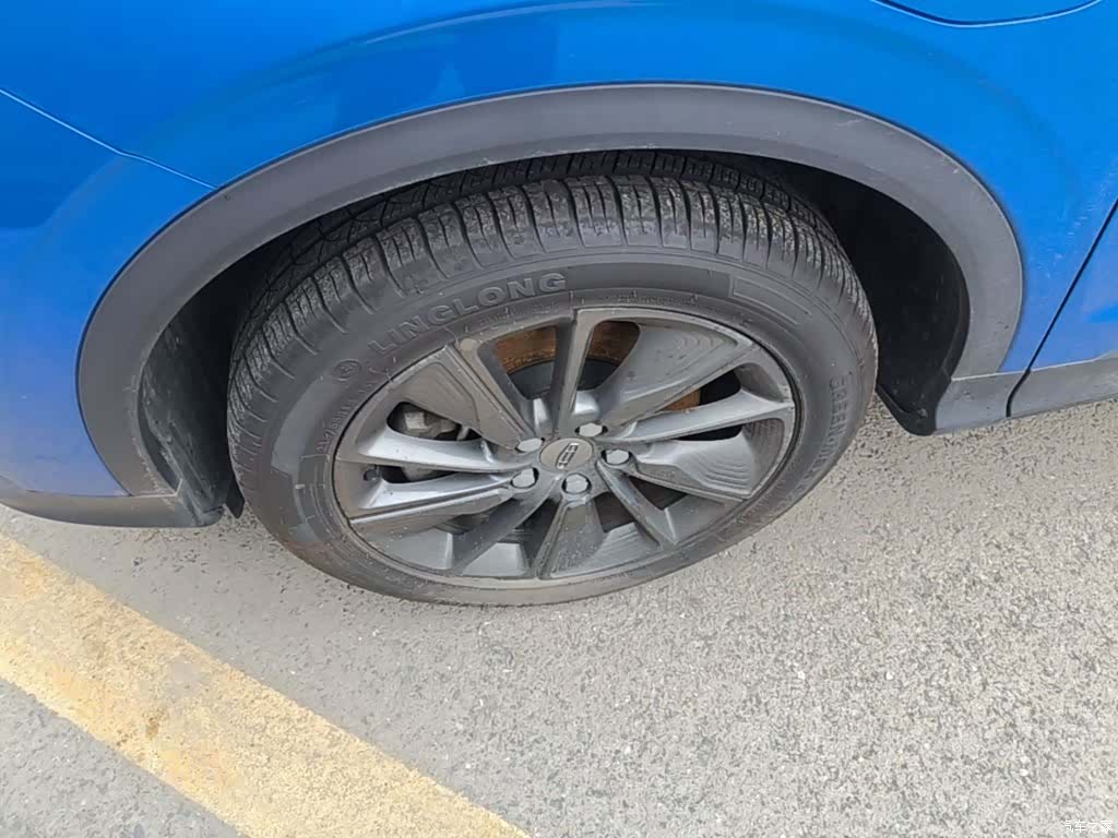 Geely Coolray, 2021 23
