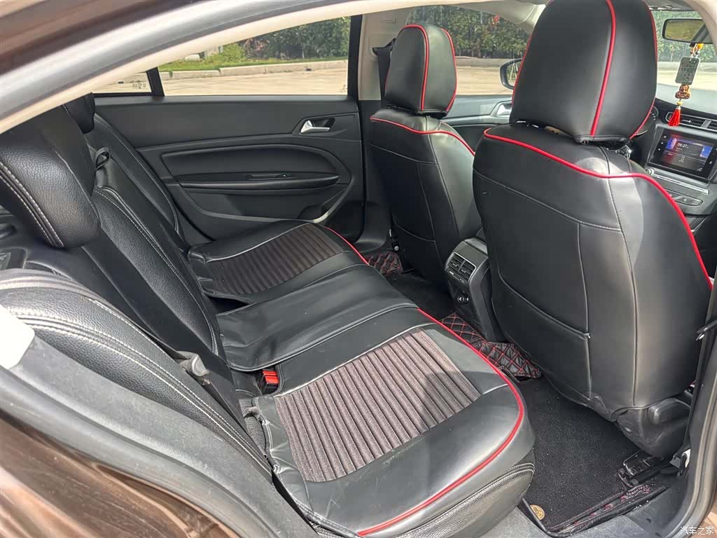 Peugeot 408, 2016 7