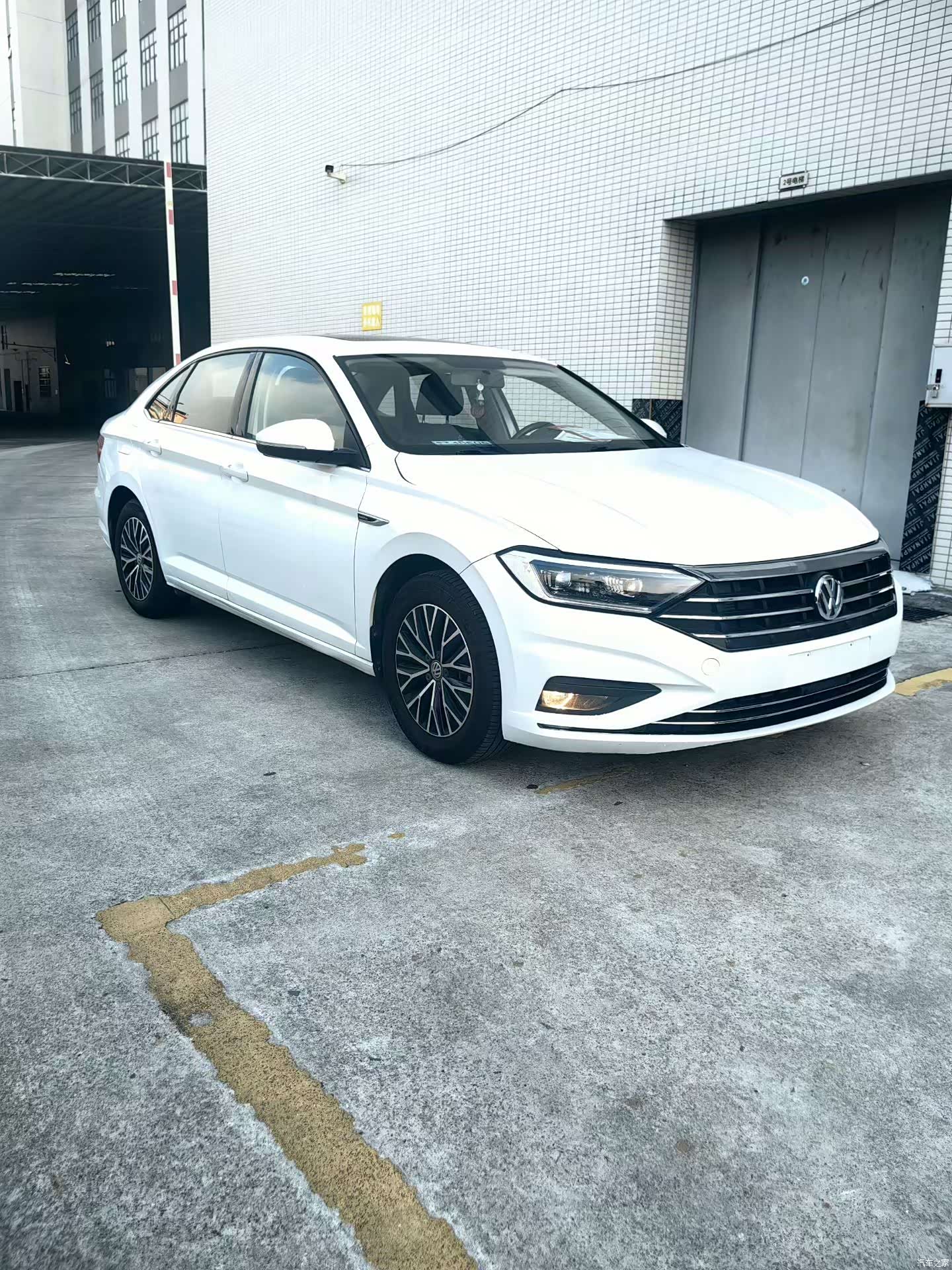 Volkswagen Sagitar, 2020 3