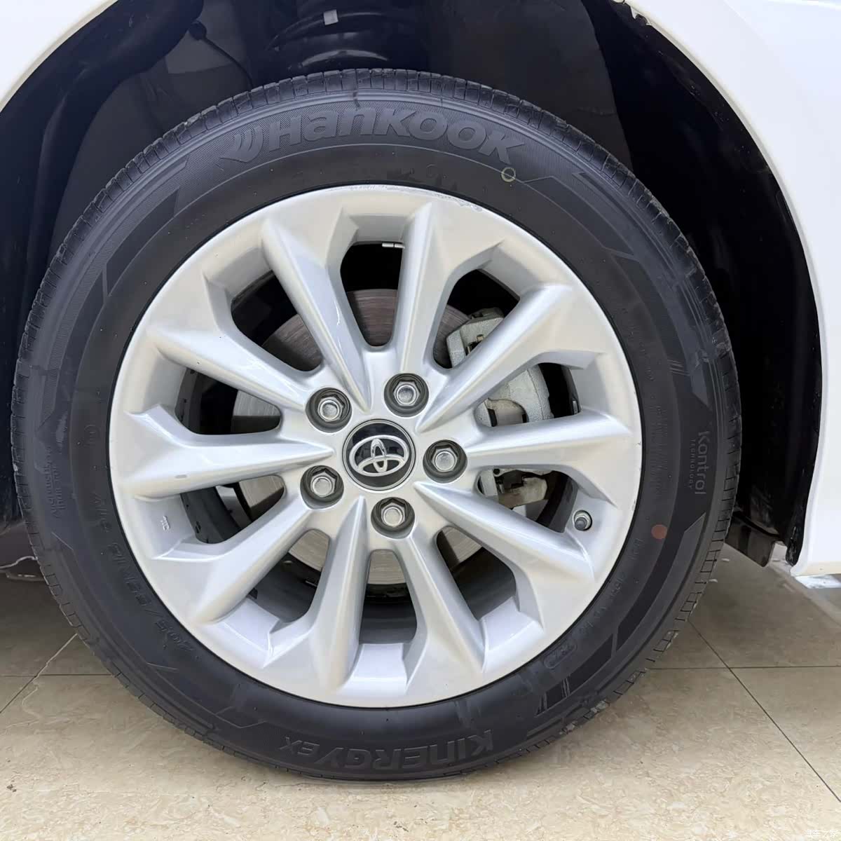 Toyota Corolla, 2023 24