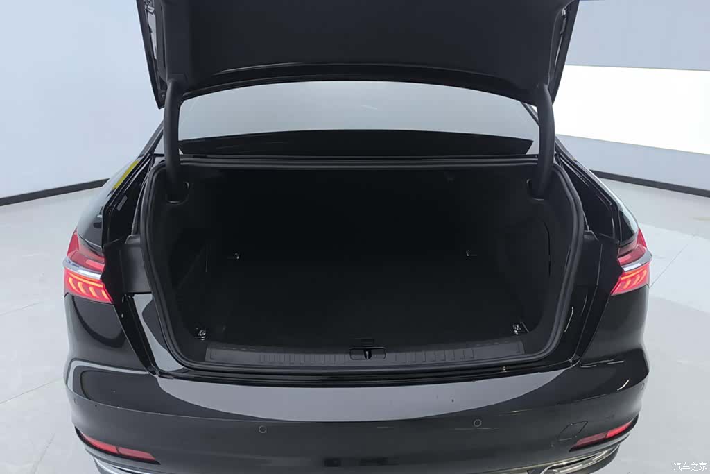Audi A6L, 2022 4