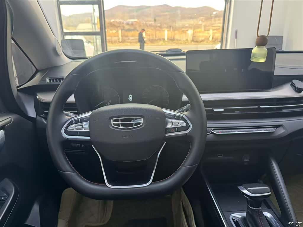 Geely X3, 2022 8