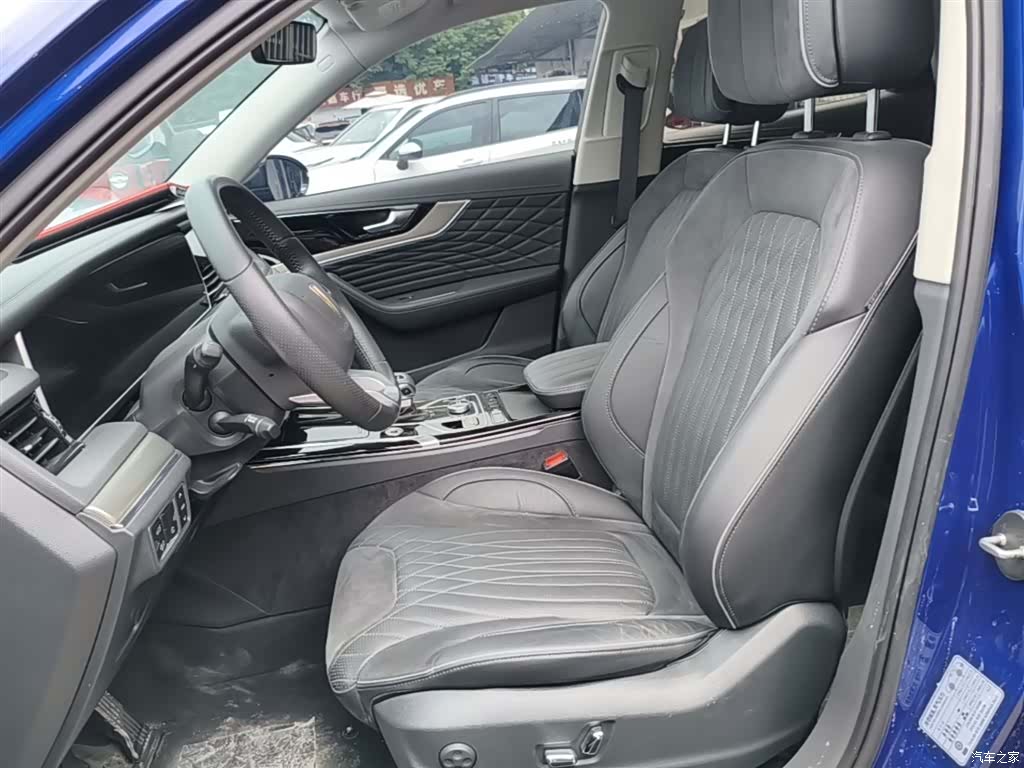 Hongqi HS5, 2022 15