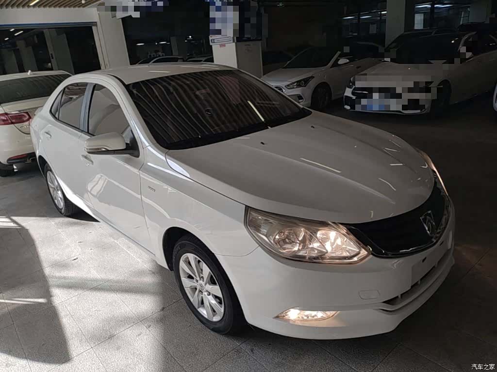 Wuling 630, 2015 4