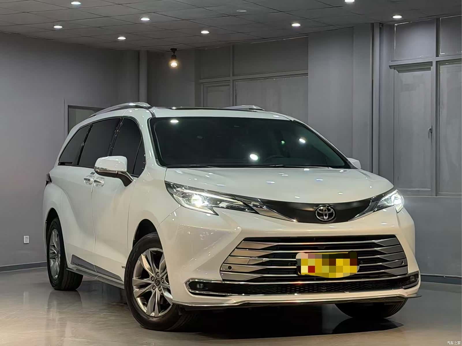 Toyota Sienna, 2024 2