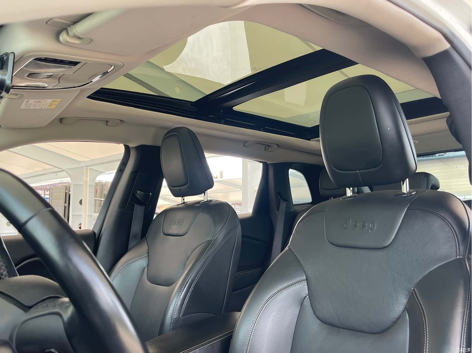 Jeep Cherokee, 2018 17