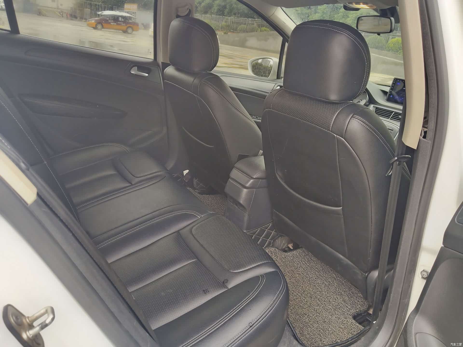 Peugeot 308, 2015 7