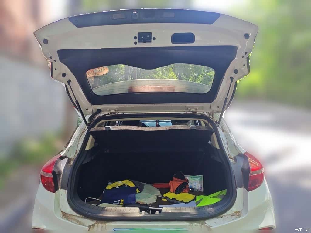 Geely Emgrand, 2019 10