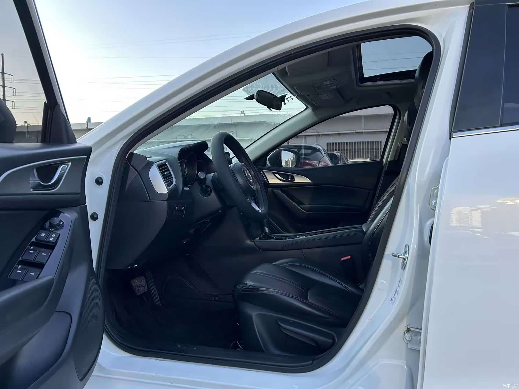 Mazda Mazda3, 2019 14