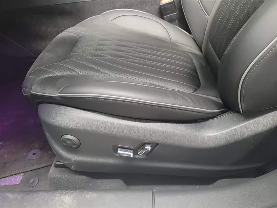 Hongqi HS5 Hongqi HS5