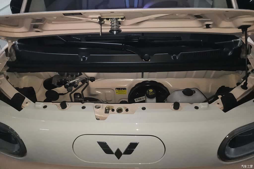 Wuling MINIEV, 2025 10