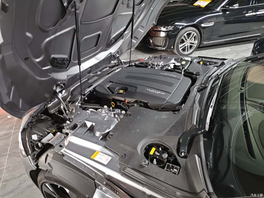 Jaguar F-TYPE, 2024 20