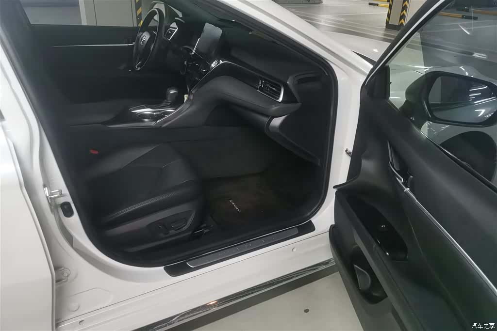 Toyota Camry, 2023 8