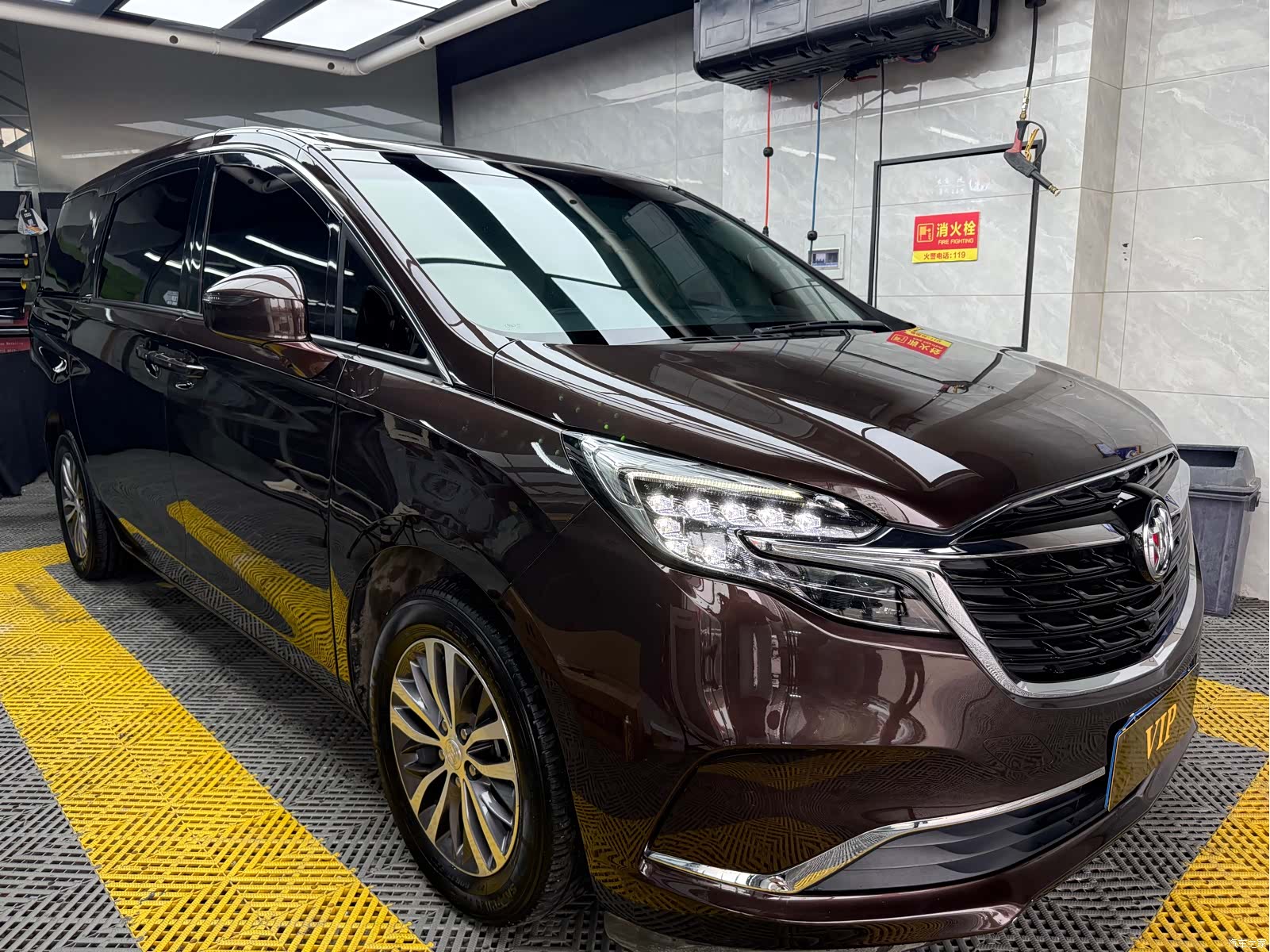 Buick GL8, 2022 3