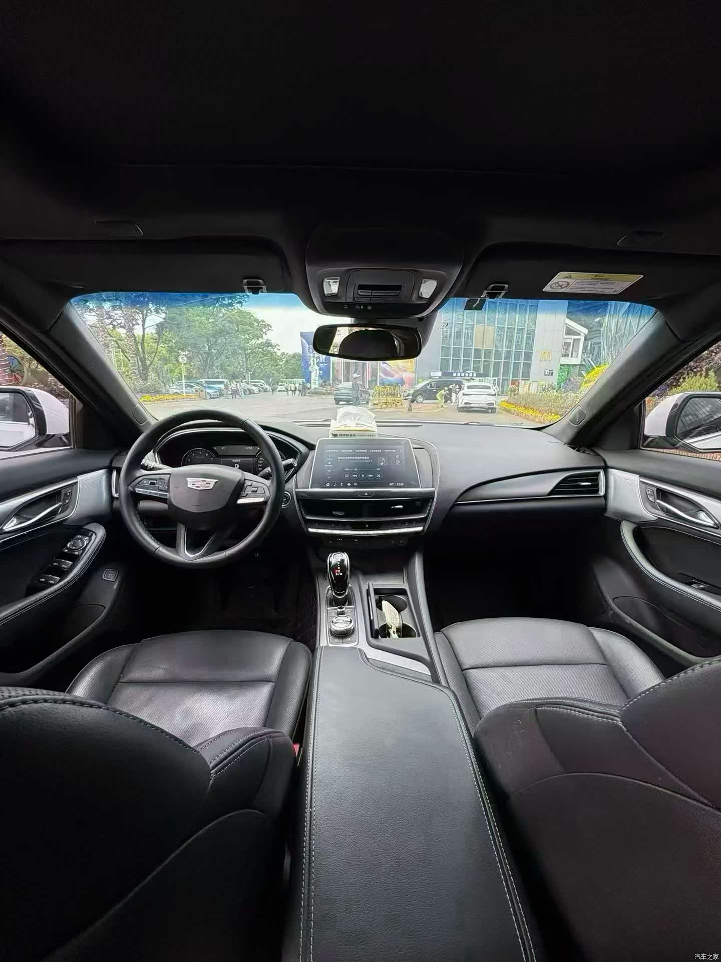 Cadillac CT5, 2022 все фото