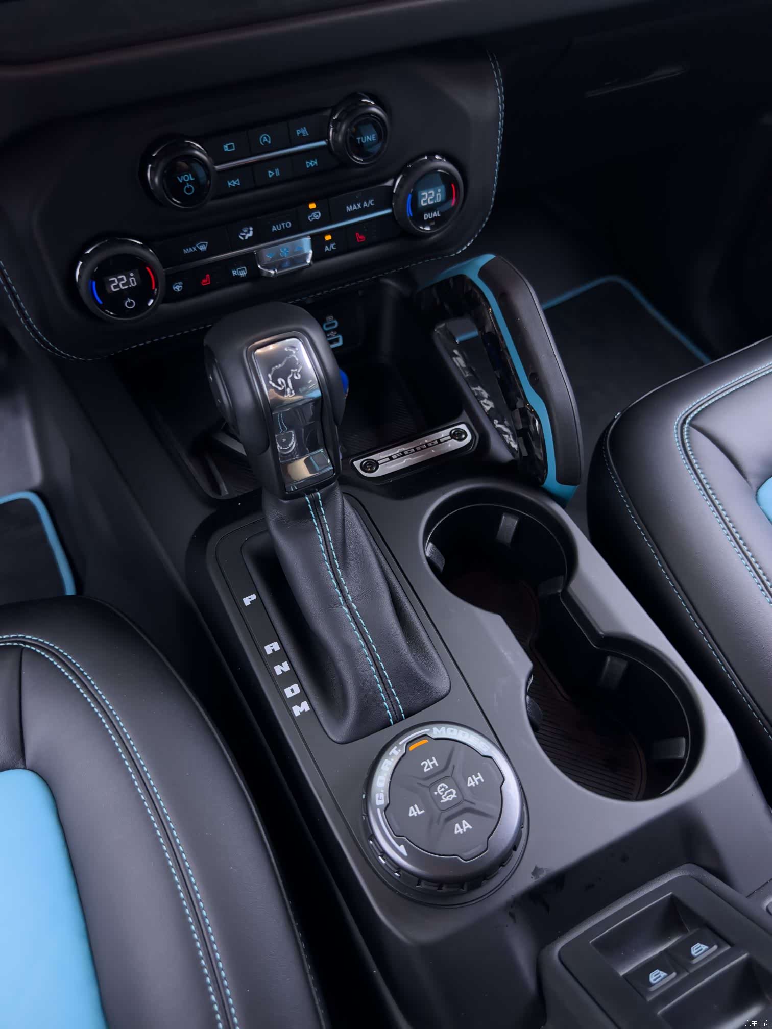Ford Bronco, 2025 30